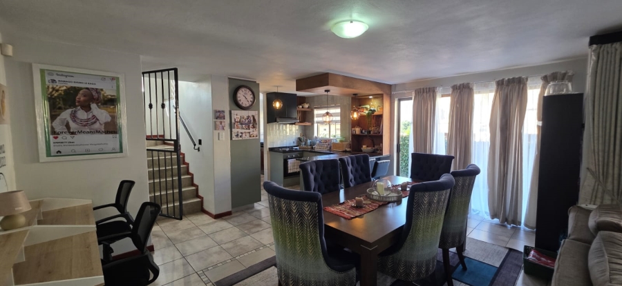 3 Bedroom Property for Sale in Melodie North West